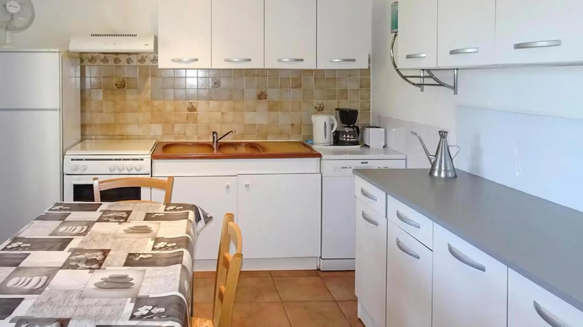 Beautiful Home In Vaison-La-Romaine With Outdoor Swimming Pool