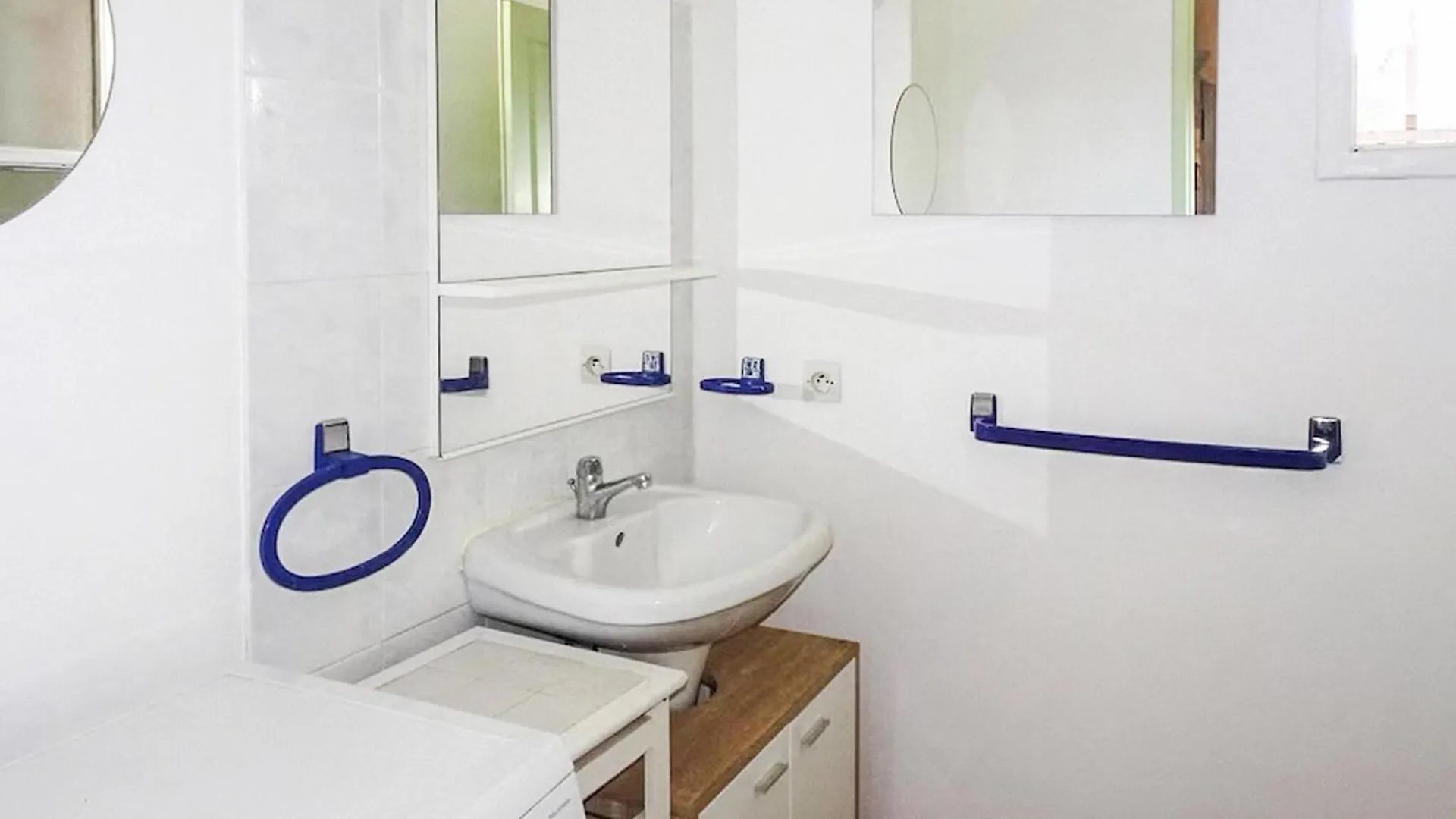 Beautiful Home In Vaison-La-Romaine With Outdoor Swimming Pool Holiday home